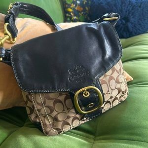 Coach Bleecker signature bucket should bag.